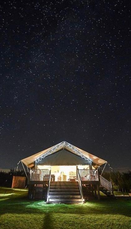 Midleydown Luxury Glamping Luxury tent *